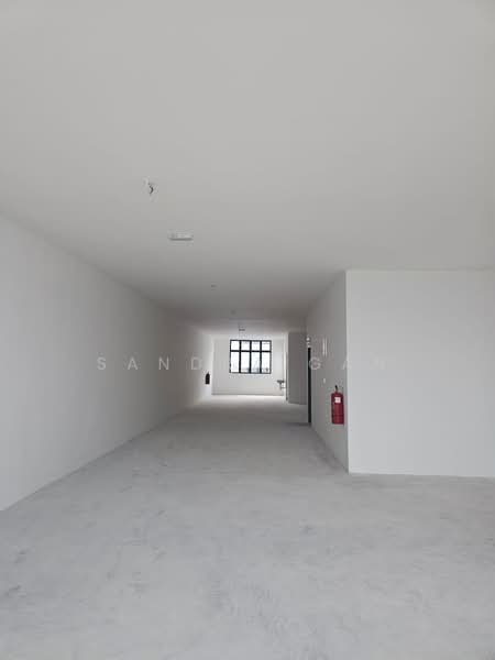 Shop / Office untuk Disewa di Bandar Baru Permas Jaya (Permas Jaya) - Sandra Gan - Corridor - PropertyGuru.com.my