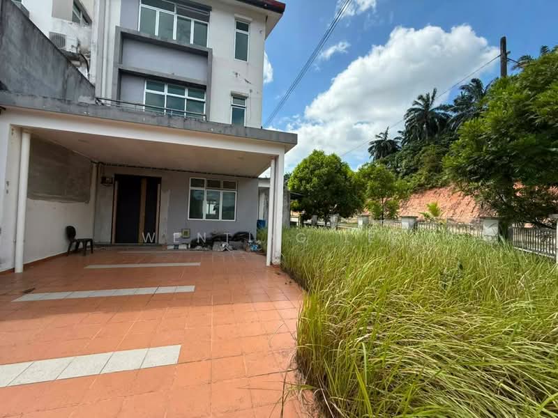 2.5-storey Terraced House for Sale in Skudai (Johor) - Wenting Lee - Exterior - PropertyGuru.com.my