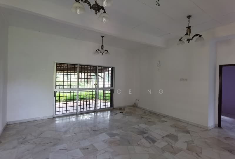 Bungalow House for Sale in Pantai Sepang Putra (Sepang) - Vernice Ng - Living Room - PropertyGuru.com.my