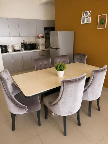 Kediaman Servis untuk Dijual di Almyra Residences - Derrick Lim - Dining Room - PropertyGuru.com.my