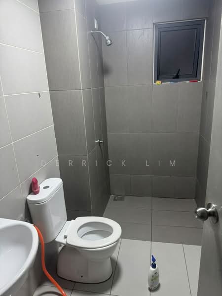 Kediaman Servis untuk Dijual di Almyra Residences - Derrick Lim - Bathroom - PropertyGuru.com.my