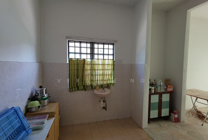 Bungalow House for Sale in Pantai Sepang Putra (Sepang) - Vernice Ng - Kitchen - PropertyGuru.com.my