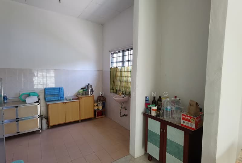 Bungalow House for Sale in Pantai Sepang Putra (Sepang) - Vernice Ng - Kitchen - PropertyGuru.com.my