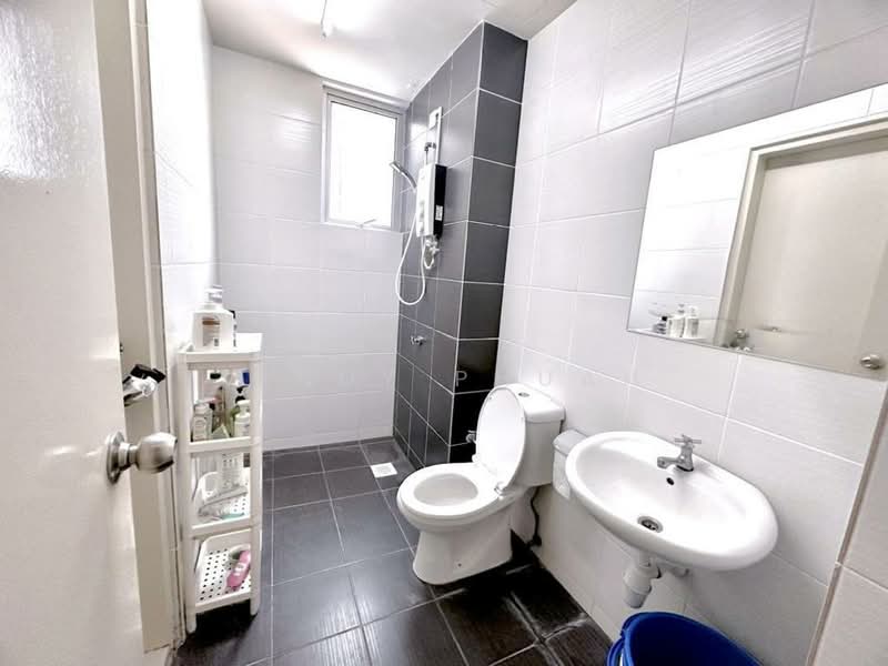 Service Residence for Rent at Maxim Residences - Vindy Phuah - Bathroom - PropertyGuru.com.my