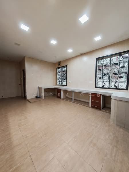 Shop for Rent in Taman Pelangi (Johor Bahru) - Sandra Gan - Kitchen - PropertyGuru.com.my