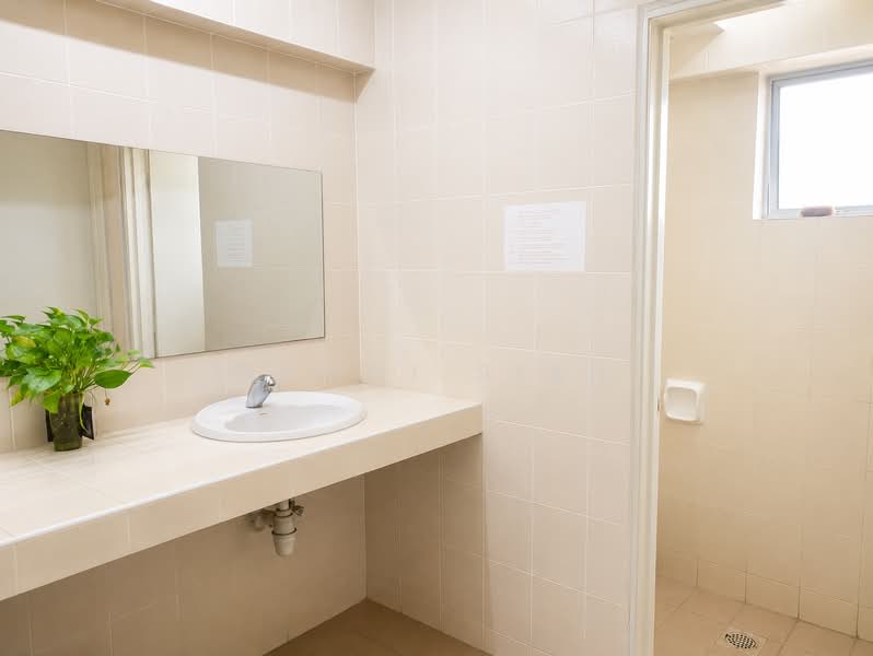 Retail Space for Rent in Bandar Utama (Selangor) - Sammi Siah - Bathroom - PropertyGuru.com.my