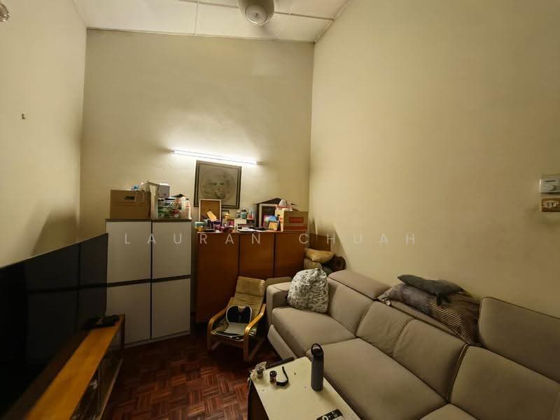 Rumah Teres 2-Tingkat untuk Dijual di SS2 (Petaling Jaya) - Lauran Chuah - Living Room - PropertyGuru.com.my
