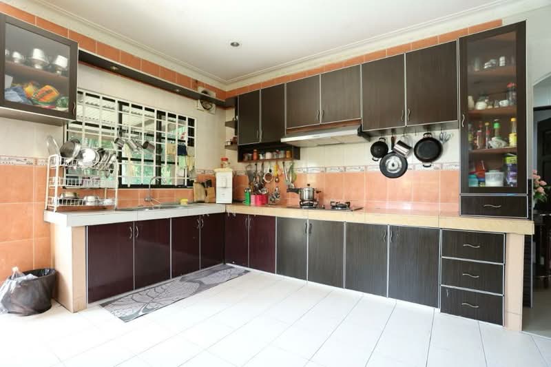 Bungalow House for Sale in Pantai Sepang Putra (Sepang) - Vernice Ng - Kitchen - PropertyGuru.com.my
