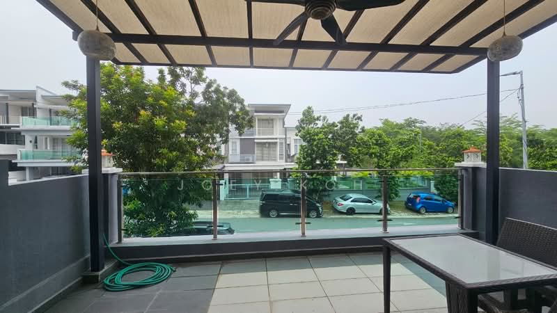 Rumah Teres 2.5-Tingkat untuk Dijual di Sunway Alam Suria (Shah Alam) - Joey Koh - Balcony - PropertyGuru.com.my