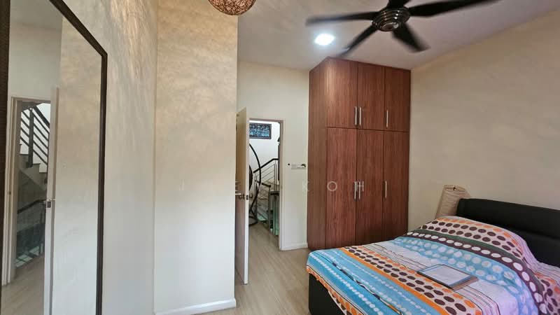 Rumah Teres 2.5-Tingkat untuk Dijual di Sunway Alam Suria (Shah Alam) - Joey Koh - Bedroom - PropertyGuru.com.my