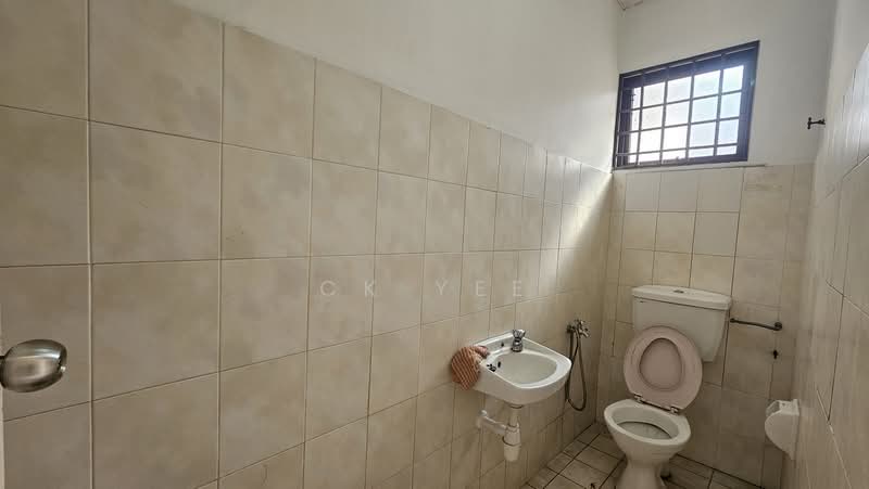Terraced House for Sale in Alam Damai (Cheras) - CK Yee - Bathroom - PropertyGuru.com.my