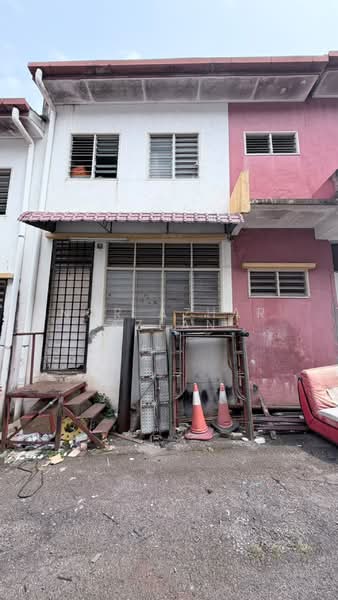Shop / Office untuk Dijual di Taman Puncak Jalil (Seri Kembangan) - Nor Azhar Azlan - Exterior - PropertyGuru.com.my