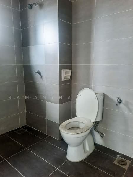 Condominium for Sale at Zeta Deskye (Alam Saujana) - Samantha Chang - Bathroom - PropertyGuru.com.my