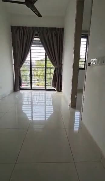 Semi-Detached House for Rent in Telok Panglima Garang (Selangor) - Kenjjo Yeo - Living Room - PropertyGuru.com.my