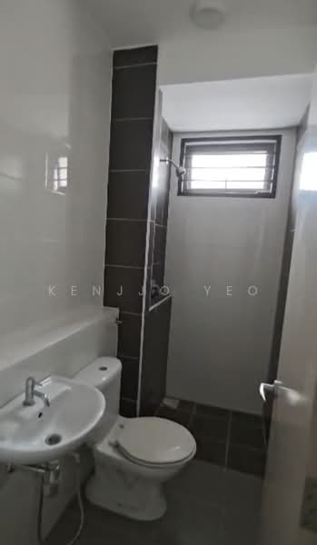 Semi-Detached House for Rent in Telok Panglima Garang (Selangor) - Kenjjo Yeo - Bathroom - PropertyGuru.com.my