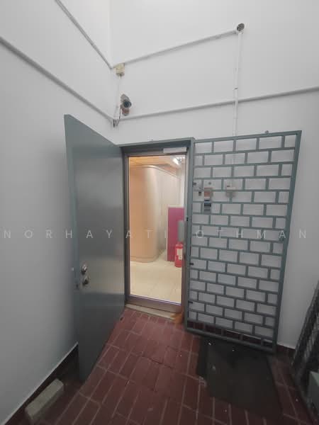 Pejabat untuk Disewa di Jalan Klang Lama (Old Klang Road) (Kuala Lumpur) - Norhayati Othman - Entrance - PropertyGuru.com.my