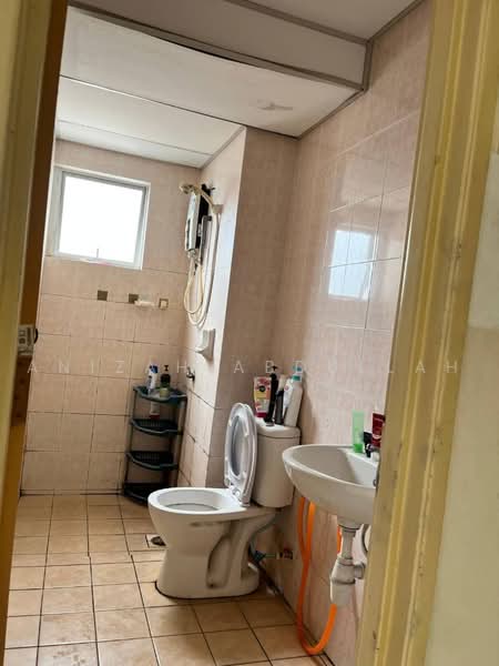 Condominium for Sale at Wangsa Metroview - Anizah Abdullah - Bathroom - PropertyGuru.com.my