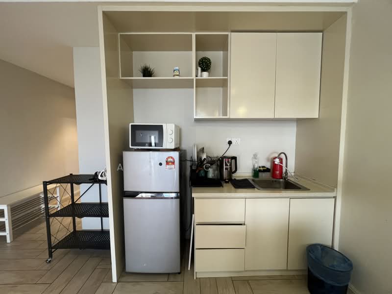 Service Residence for Rent at SOHO @ Empire City - Abby Chia - Kitchen - PropertyGuru.com.my