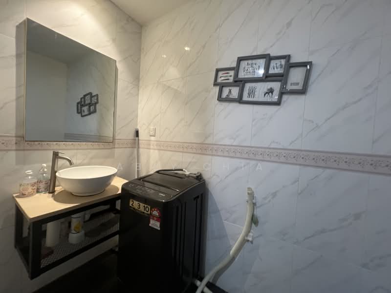 Service Residence for Rent at SOHO @ Empire City - Abby Chia - Bathroom - PropertyGuru.com.my