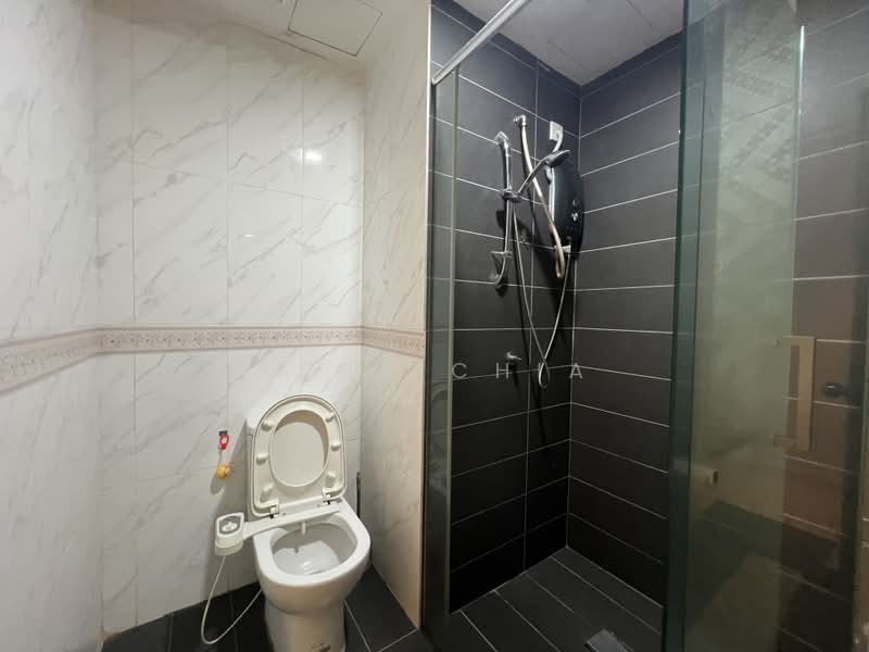Service Residence for Rent at SOHO @ Empire City - Abby Chia - Bathroom - PropertyGuru.com.my