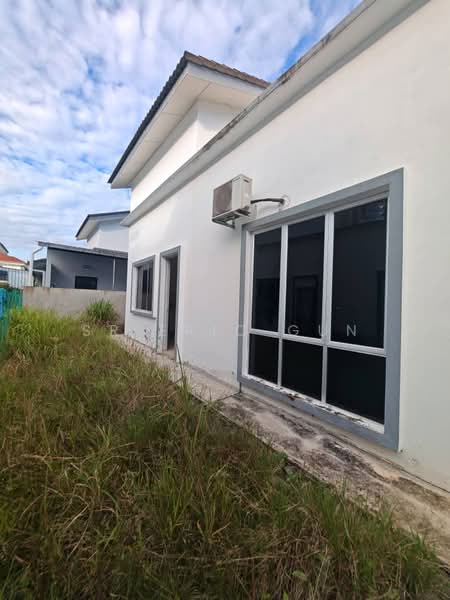 Semi-Detached House for Sale in Bera (Pahang) - SR Eric Gun - Exterior - PropertyGuru.com.my