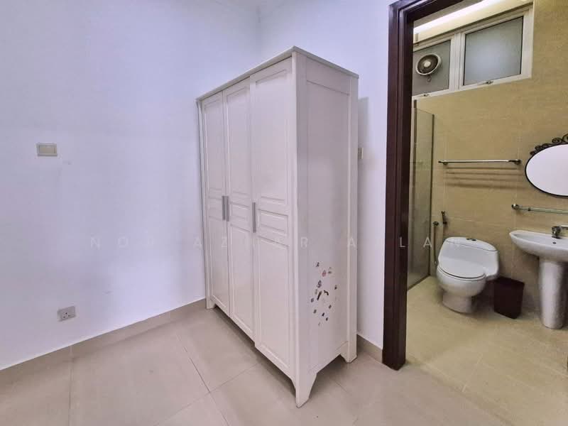Rumah Berkembar untuk Dijual di Saujana (Selangor) - Nor Azhar Azlan - Bathroom - PropertyGuru.com.my