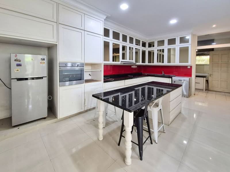 Rumah Berkembar untuk Dijual di Saujana (Selangor) - Nor Azhar Azlan - Kitchen - PropertyGuru.com.my