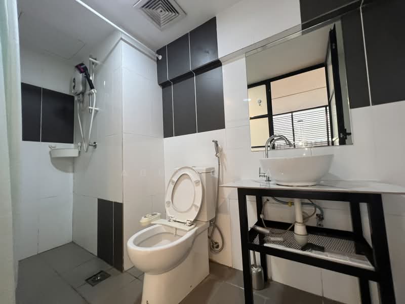 Service Residence for Rent at SOHO @ Empire City - Abby Chia - Bathroom - PropertyGuru.com.my