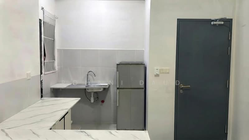 Kediaman Servis untuk Disewa di Kita Impian @ Cybersouth - Rohani Daud - Kitchen - PropertyGuru.com.my