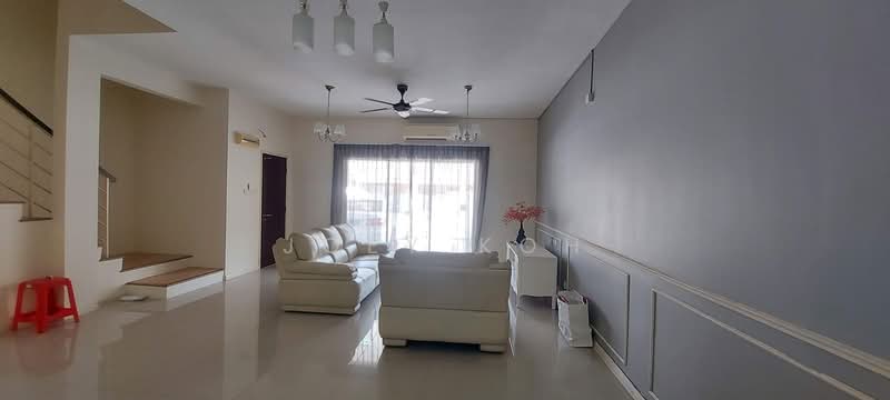 2-storey Terraced House for Sale in Sunway Alam Suria (Shah Alam) - Joey Koh - Living Room - PropertyGuru.com.my