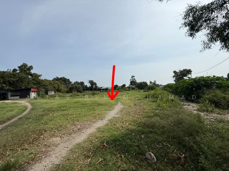 Tanah Kediaman untuk Dijual di Kampung Chendering (Cenering) - Alias Bin Mohamad - PropertyGuru.com.my