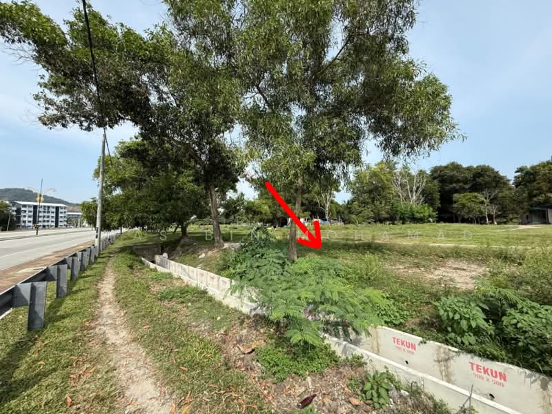 Tanah Kediaman untuk Dijual di Kampung Chendering (Cenering) - Alias Bin Mohamad - PropertyGuru.com.my