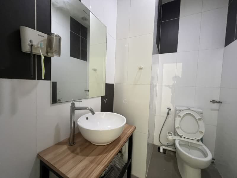 Service Residence for Rent at SOHO @ Empire City - Abby Chia - Bathroom - PropertyGuru.com.my