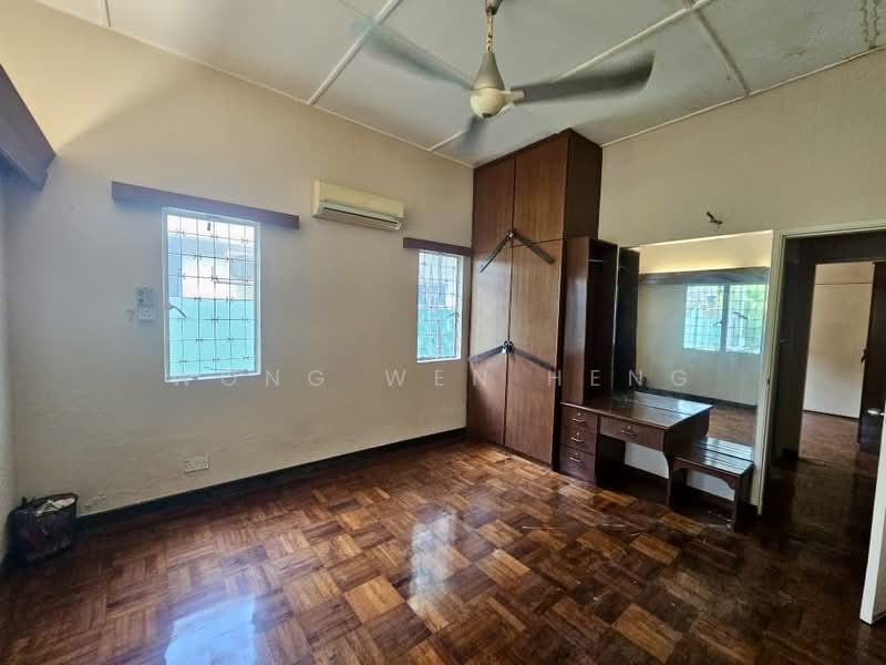 Bungalow House untuk Dijual di Jalan Klang Lama (Old Klang Road) (Kuala Lumpur) - Wong Wen Heng - Bedroom - PropertyGuru.com.my
