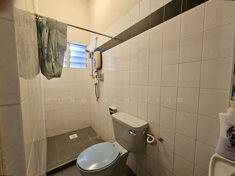 Bungalow House untuk Dijual di Jalan Klang Lama (Old Klang Road) (Kuala Lumpur) - Wong Wen Heng - Bathroom - PropertyGuru.com.my