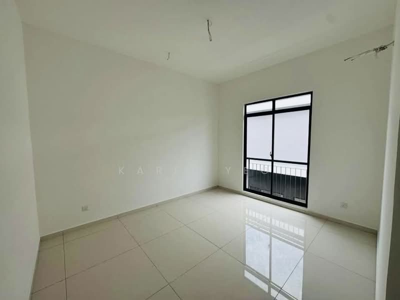 Rumah Kluster untuk Dijual di Austin Crest (Johor Bahru) - Karen Yeo - PropertyGuru.com.my