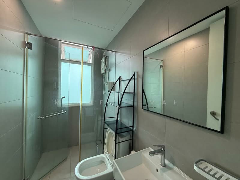 Kondominium untuk Dijual di Ferringhi Residence 2 - Michelle Mah - Bathroom - PropertyGuru.com.my
