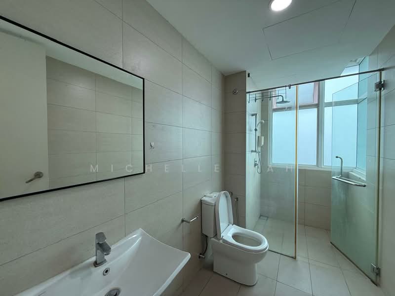 Kondominium untuk Dijual di Ferringhi Residence 2 - Michelle Mah - Bathroom - PropertyGuru.com.my