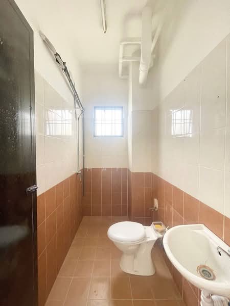Pangsapuri untuk Dijual di Sri Ixora Apartment - Mahafiz . - PropertyGuru.com.my