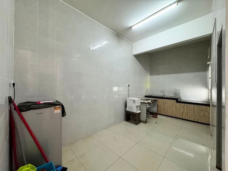 Semi-Detached House for Sale in Bandar Saujana Putra (Tanjong Duabelas) - Mahafiz . - PropertyGuru.com.my