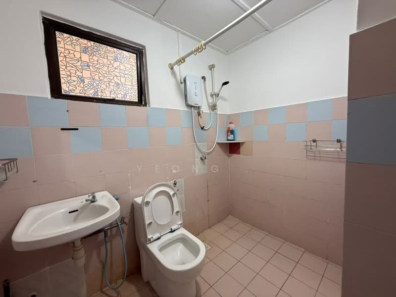 Kondominium untuk Dijual di Evergreen Park Acorn & Hazel - Yeong . - Bathroom - PropertyGuru.com.my