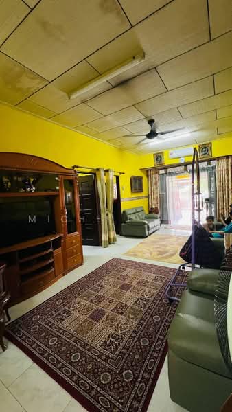 1-storey Terraced House for Sale in Taman Dato Penggawa Barat (Tampoi) - Michelle He - Living Room - PropertyGuru.com.my