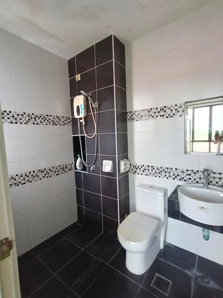 Pangsapuri untuk Dijual di Sky View - Wenting Lee - Bathroom - PropertyGuru.com.my
