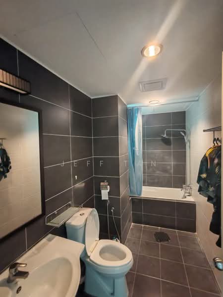 Kondominium untuk Disewa di Kinta Riverfront Hotel & Suites - Jeff Tan - Bathroom - PropertyGuru.com.my