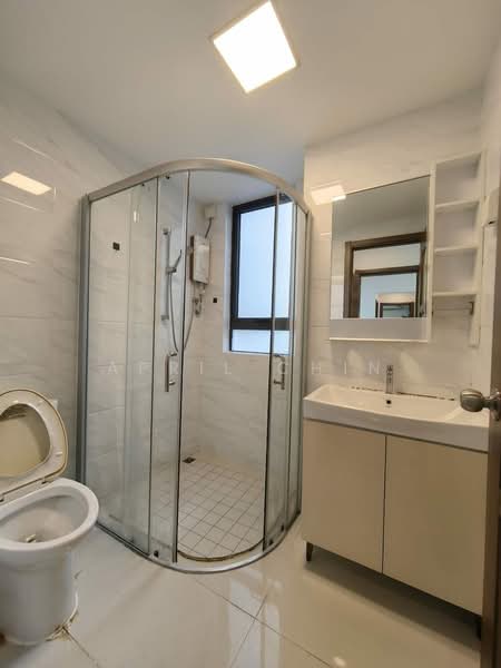 Apartment for Rent at Starview Bay @ Forest City - April Chin - Bathroom - PropertyGuru.com.my