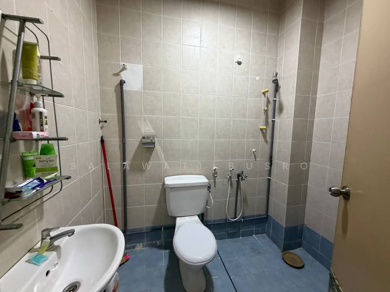 2-storey Terraced House for Sale in Shah Alam (Selangor) - Salawati Busro - Bathroom - PropertyGuru.com.my