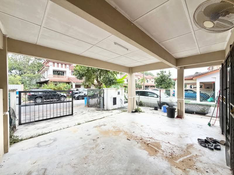 2-storey Terraced House for Sale in Shah Alam (Selangor) - Salawati Busro - Exterior - PropertyGuru.com.my