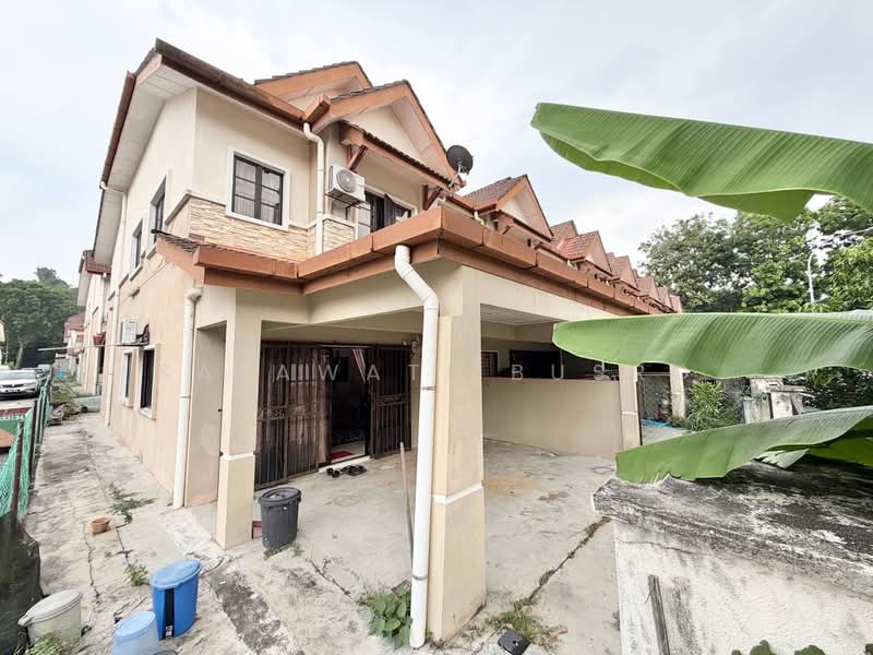2-storey Terraced House for Sale in Shah Alam (Selangor) - Salawati Busro - Exterior - PropertyGuru.com.my