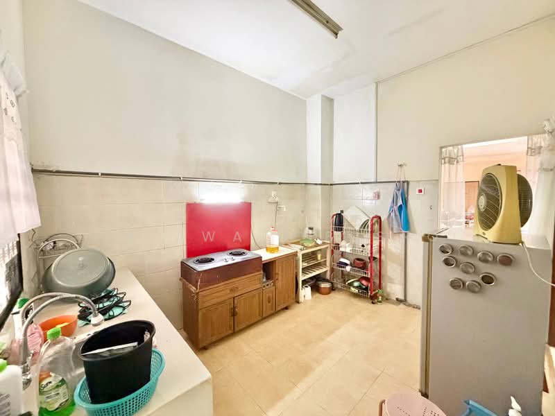 2-storey Terraced House for Sale in Shah Alam (Selangor) - Salawati Busro - Kitchen - PropertyGuru.com.my