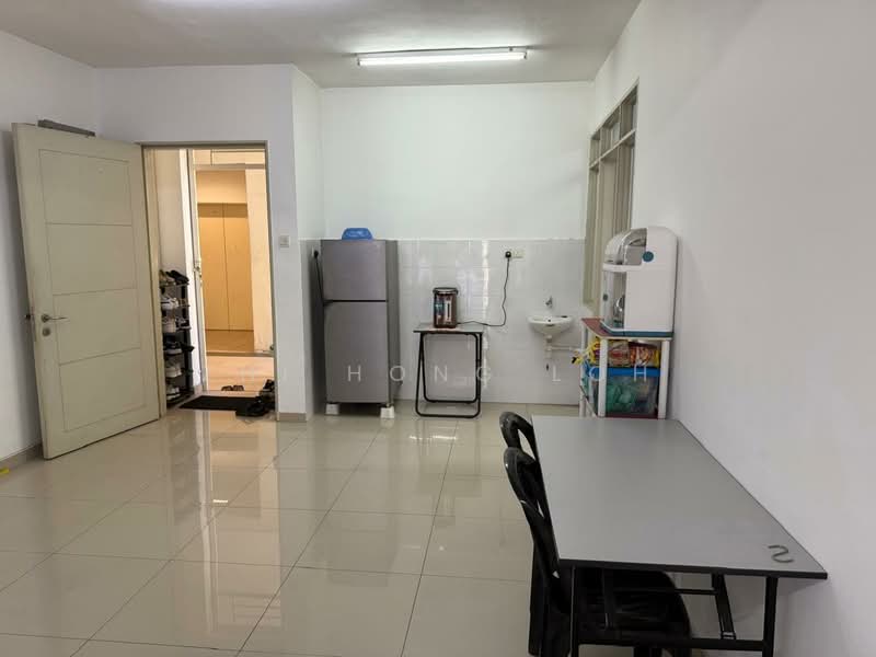Kondominium untuk Dijual di Platinum Lake PV 15 - Zhi Hong Loh - Kitchen - PropertyGuru.com.my